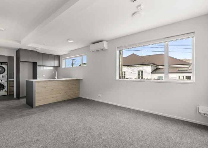  at 2/182 Hinemoa Street, Birkenhead, North Shore City, Auckland
