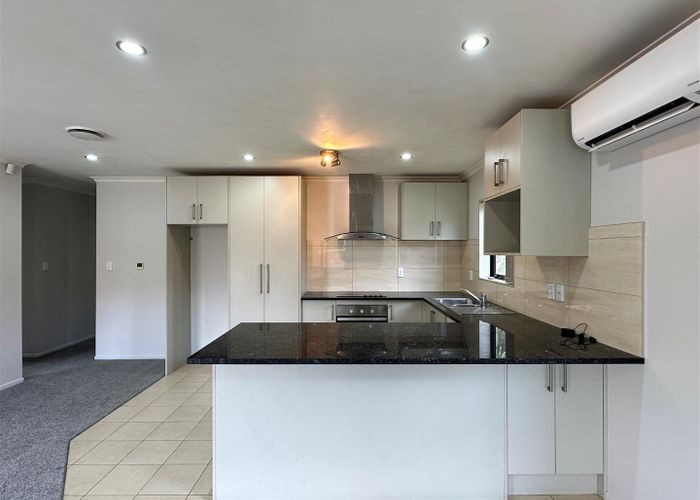  at 32C Gifford Road, Papatoetoe, Auckland