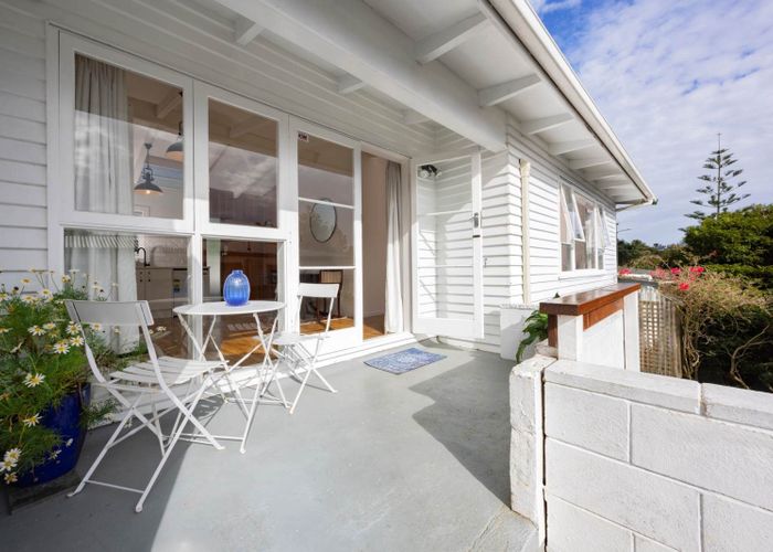  at 2/199 Titirangi Road, Titirangi, Waitakere City, Auckland