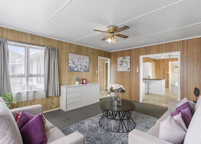  at 5 Nola Crescent, Otara, Auckland