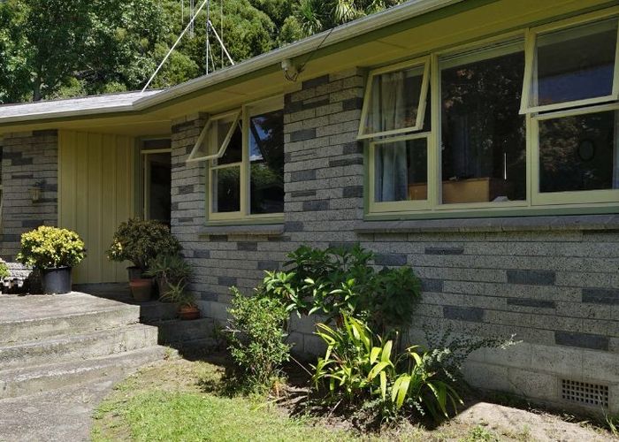  at 8 Linthorpe Place, Hillcrest, Hamilton