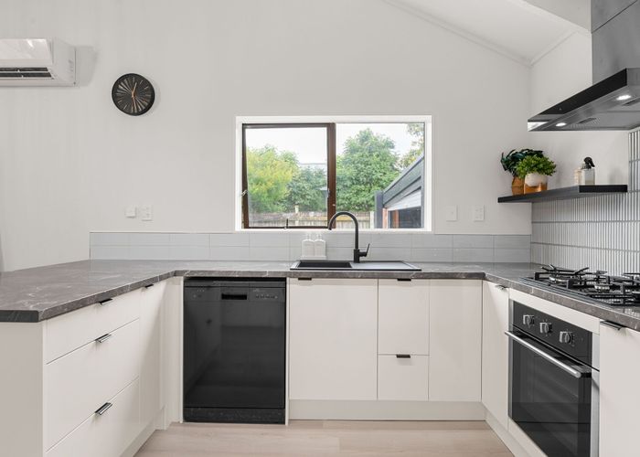  at 120A Clarkin Road, Fairfield, Hamilton