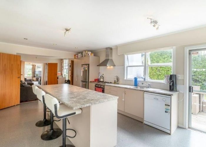  at 2 Hinemoa St, Paraparaumu, Kapiti Coast, Wellington