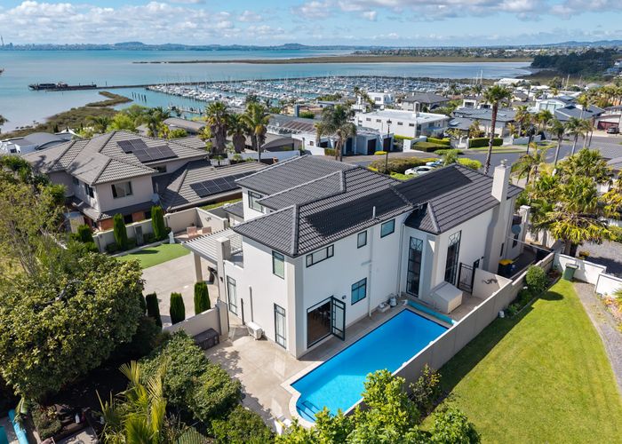  at 12 Courtneys, West Harbour, Waitakere City, Auckland