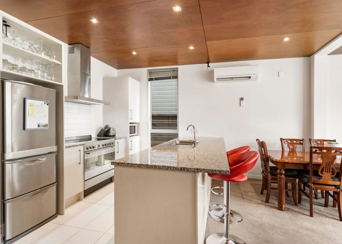  at 3/3 Severn Street, Island Bay, Wellington