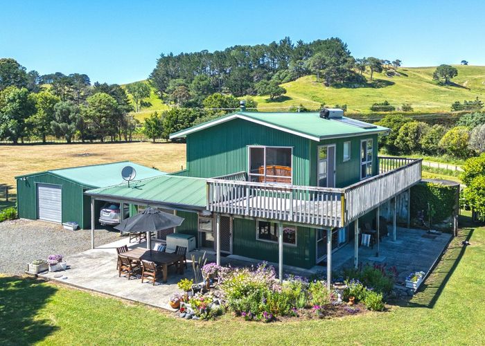  at 33 Orua Lane, Hot Water Beach, Thames-Coromandel, Waikato