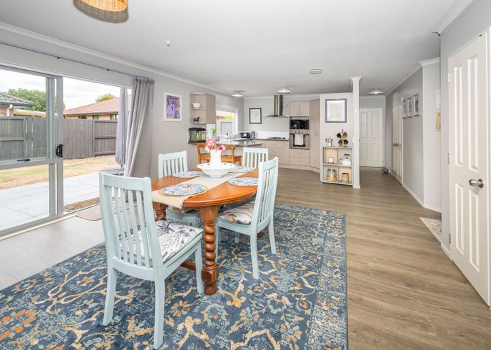  at 1 Rene Way, Huntington, Hamilton