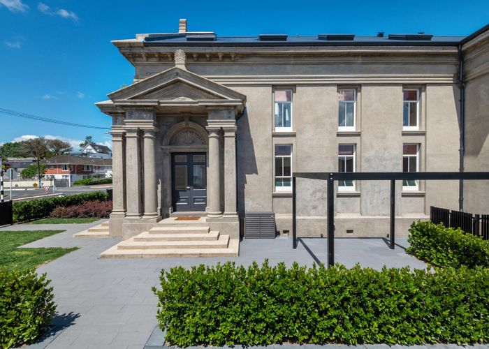  at 2/16 View Road, Mount Eden, Auckland City, Auckland