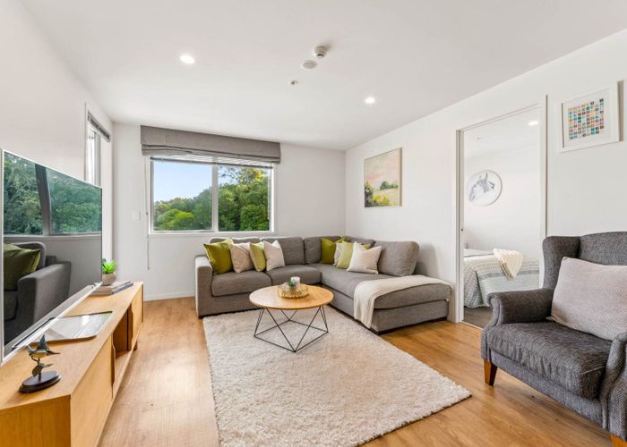  at 410/25 Bute Road, Browns Bay, Auckland