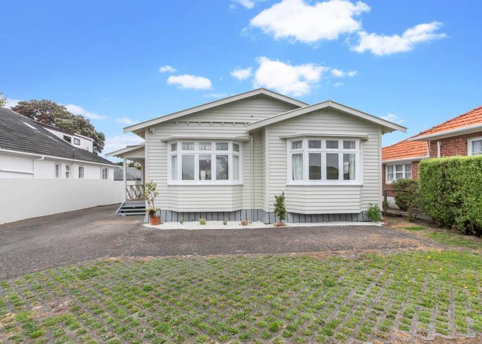  at 1/14 Somerset Road, Mount Roskill, Auckland