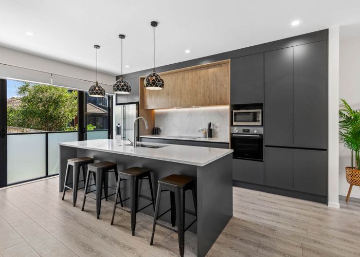  at 20D Penzance Road, Mairangi Bay, North Shore City, Auckland