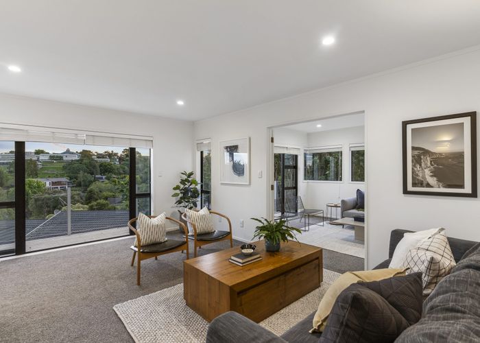  at 2/9 Marigold Place, Mairangi Bay, Auckland