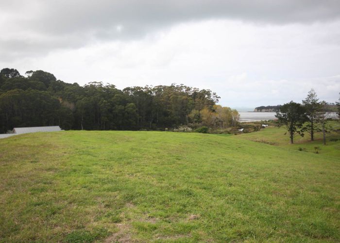  at 18 Taha Puke Road, Okura Bush, Silverdale