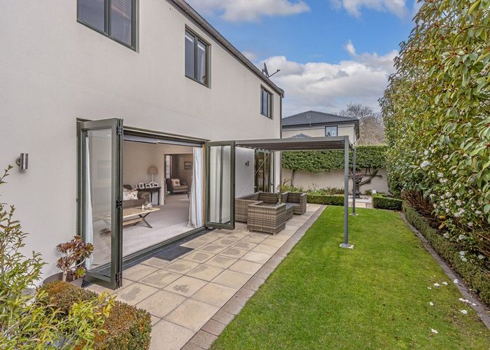  at 100 Straven Road, Fendalton, Christchurch