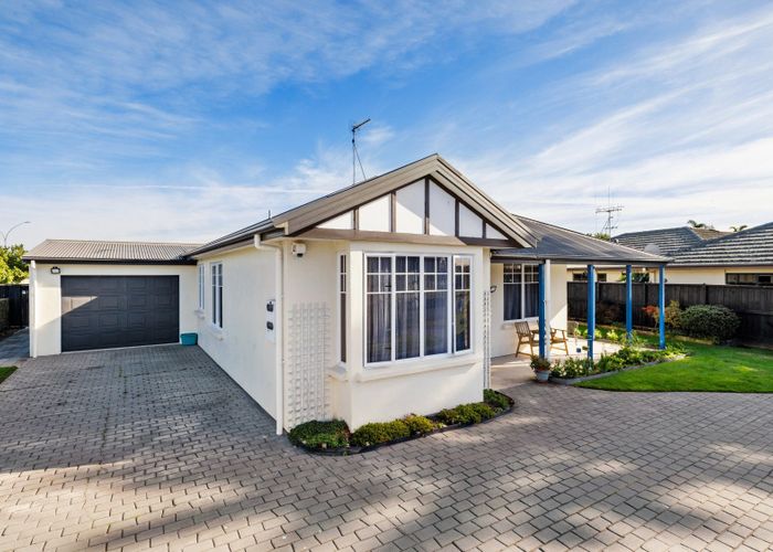  at 1 Buckingham Place, Rototuna North, Hamilton