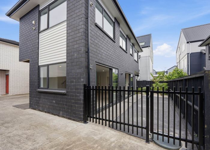  at 7C Holland Avenue, Point England, Auckland City, Auckland