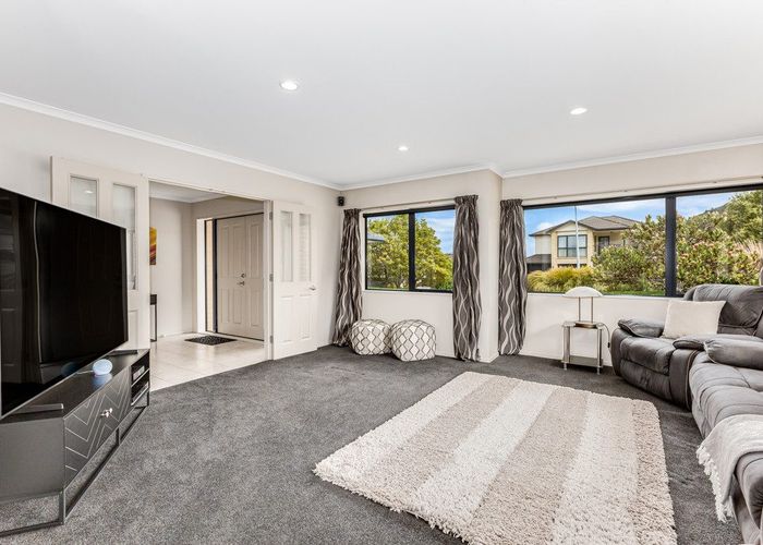  at 3 Riverstone Drive, Riverstone Terraces, Upper Hutt
