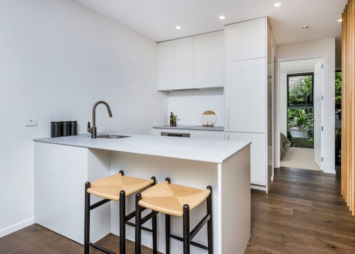  at 4/17 Lucerne Road, Remuera, Auckland