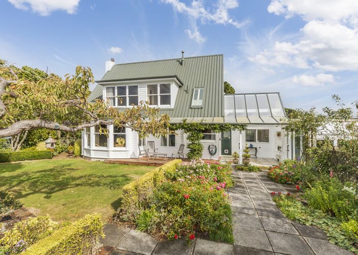  at 51 Awa Road, Karaka Bays, Wellington, Wellington
