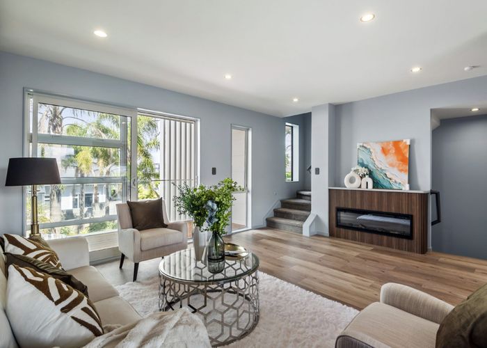  at 33 Williamson Avenue, Belmont, North Shore City, Auckland