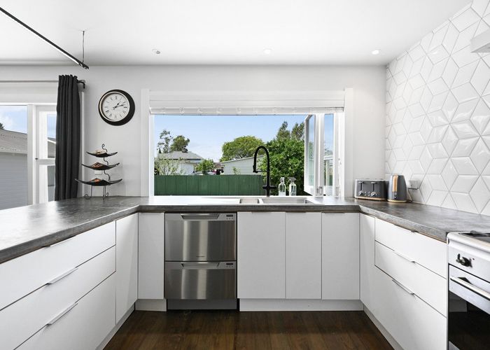  at 182 Nixon Street, Hamilton East, Hamilton
