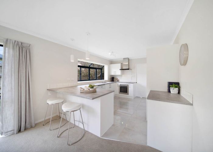  at 16 Eastland Road, Flat Bush, Manukau City, Auckland