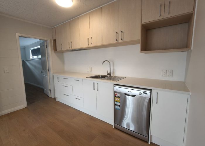  at 8 Widmore Drive, Massey, Auckland