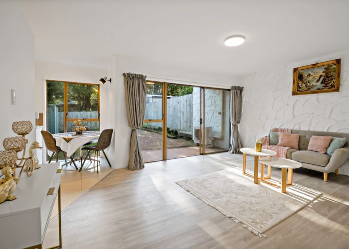  at 3/550 Glenfield Road, Glenfield, North Shore City, Auckland