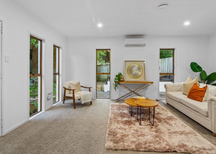  at 2/18 Teviot Place, Totara Vale, North Shore City, Auckland