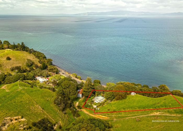  at 1090 Thames Coast Sh25 Road, KERETA, THAMES