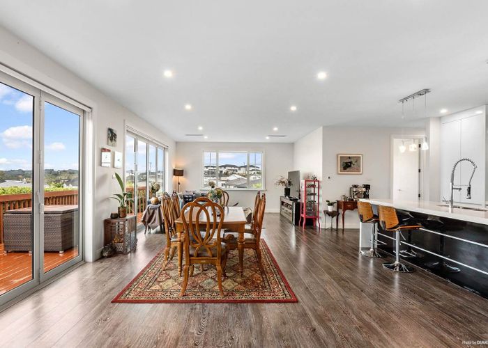  at 18 Gumdigger Rise, Silverdale, Silverdale