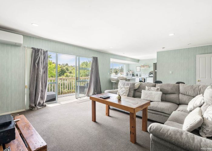  at 2/7 Marbeth Court, Botany Downs, Manukau City, Auckland