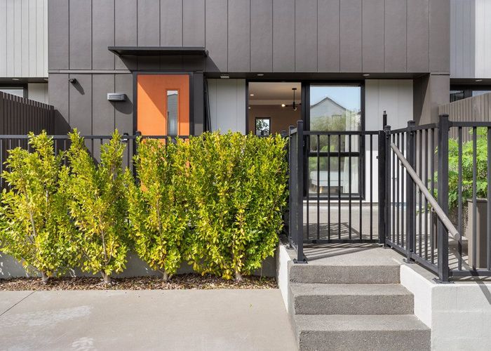  at 37 Cessna Crescent, Mangere, Manukau City, Auckland