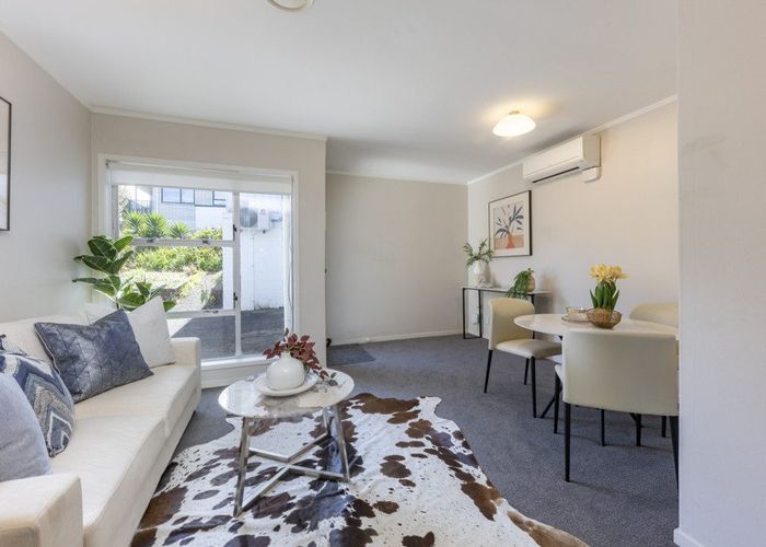  at 4/23 Tawa Road, Onehunga, Auckland