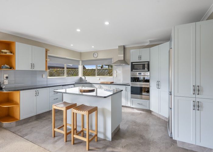  at 2 Lowndes Place, Taradale, Napier, Hawke's Bay