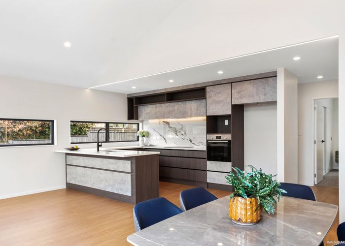  at 10-12 White Heron Drive, Massey, Waitakere City, Auckland
