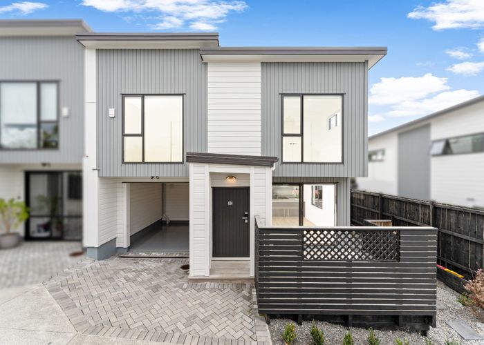  at 8C Neptune Avenue, Beach Haven, North Shore City, Auckland