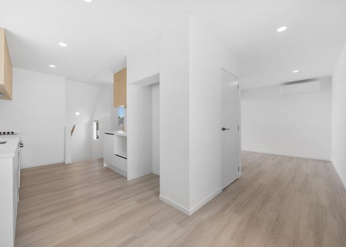  at 12E Elcoat Ave, Henderson, Waitakere City, Auckland