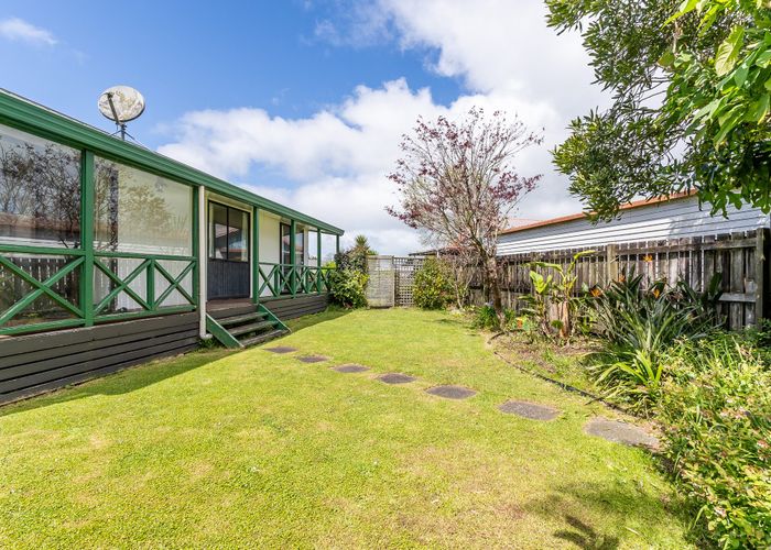  at 14 Sequoia Place, Pukete, Hamilton