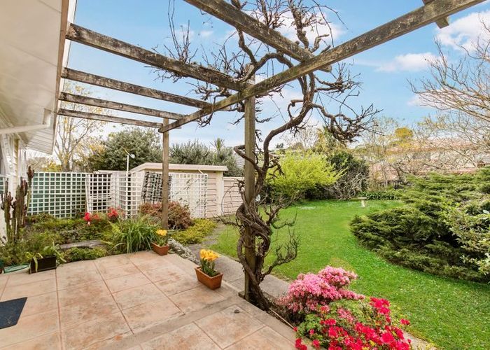  at 60 Hogans Rd, Glenfield, North Shore City, Auckland