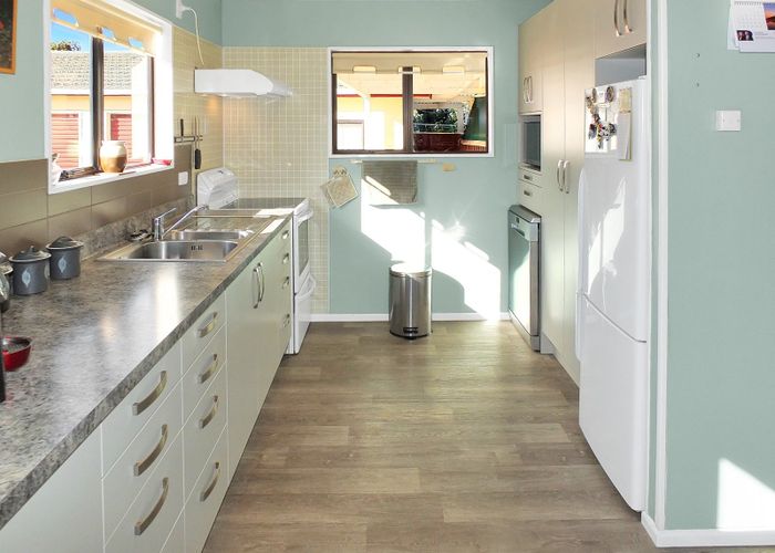  at 38 Hennessy Street East, Foxton Beach, Horowhenua, Manawatu / Whanganui