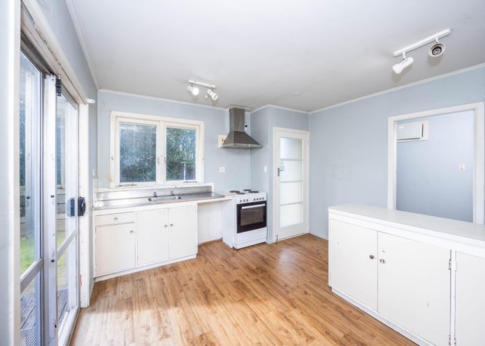  at 16 Thornton Place, Melville, Hamilton, Waikato