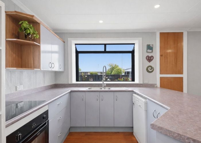  at 106 Effingham Street, North New Brighton, Christchurch City, Canterbury