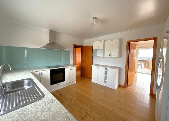  at 939 East Coast Road, Torbay, North Shore City, Auckland