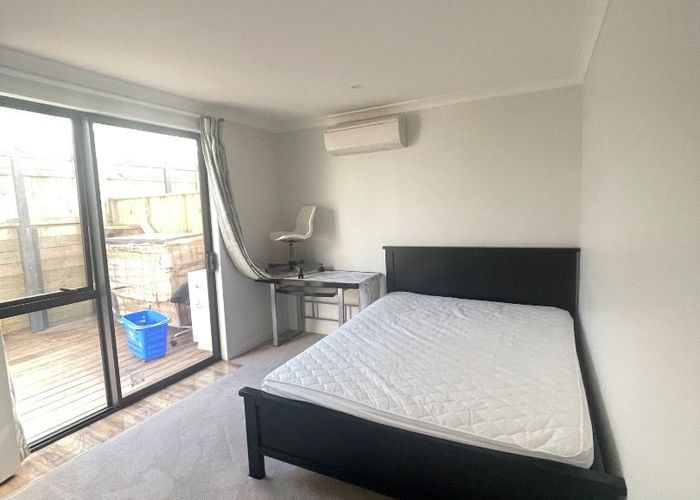  at 89A Rosedale Road, Pinehill, North Shore City, Auckland