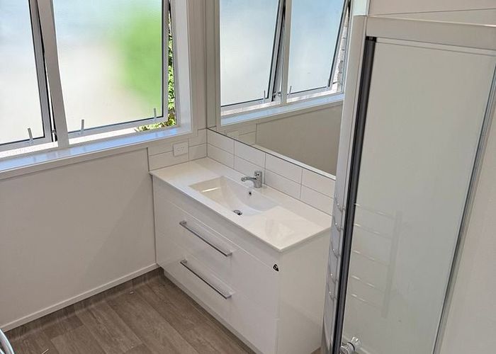  at 2/7 Tulloch Place, Conifer Grove, Papakura, Auckland