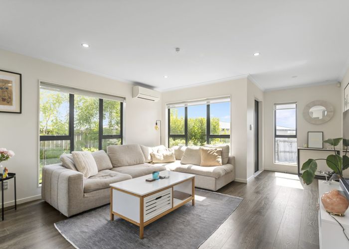  at 11B Edgewood Way, Henderson, Waitakere City, Auckland