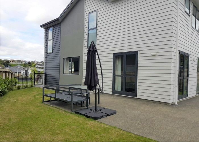  at 1E Breakwater Way, Whitby, Porirua, Wellington