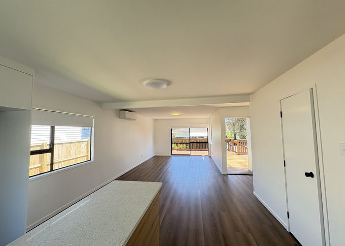  at 2/17 Landsdale Place, Massey, Auckland