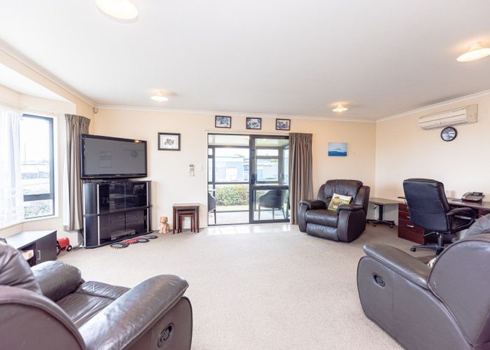  at 2 Mosston Road, Castlecliff, Whanganui